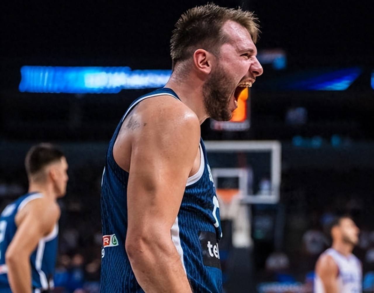 爱游戏官方入口-希腊男篮爆冷掘金，保罗打破历史纪录