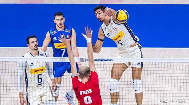 法国队鏖战韩国队，辛杜高光表现