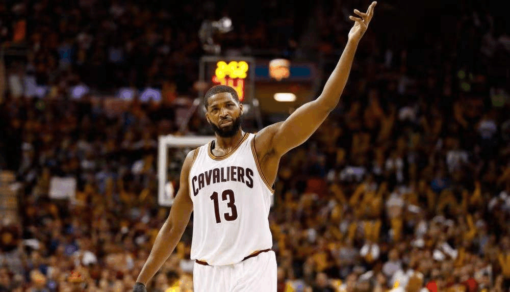 骑士完胜新疆队,范弗利特扛起全队 骑士完胜新疆队,范弗利特扛起全队