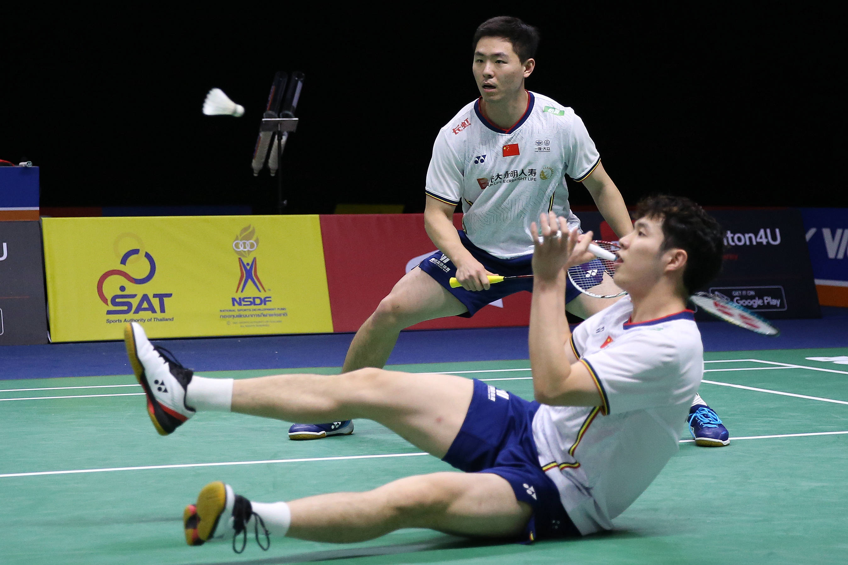 日本队轻取印尼队，黄鸭组合惊艳四座