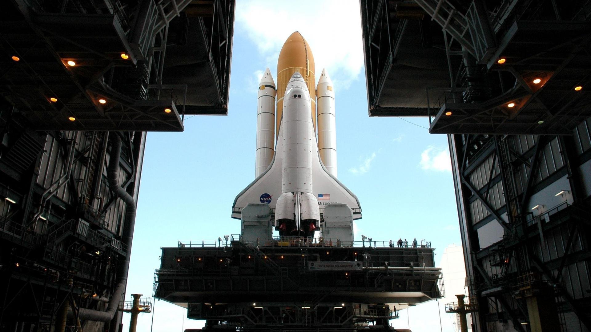 赤色狂飙席卷银石，汉密尔顿奏响法拉利王朝复辟序曲