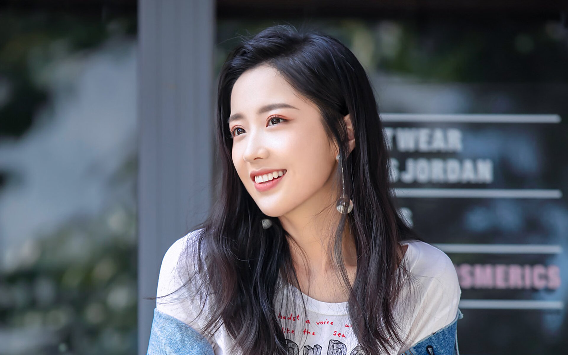 羽坛双面镜,德国铁骑碾压印尼背后的团队哲学,与桃田贤斗孤独火焰的重燃启示